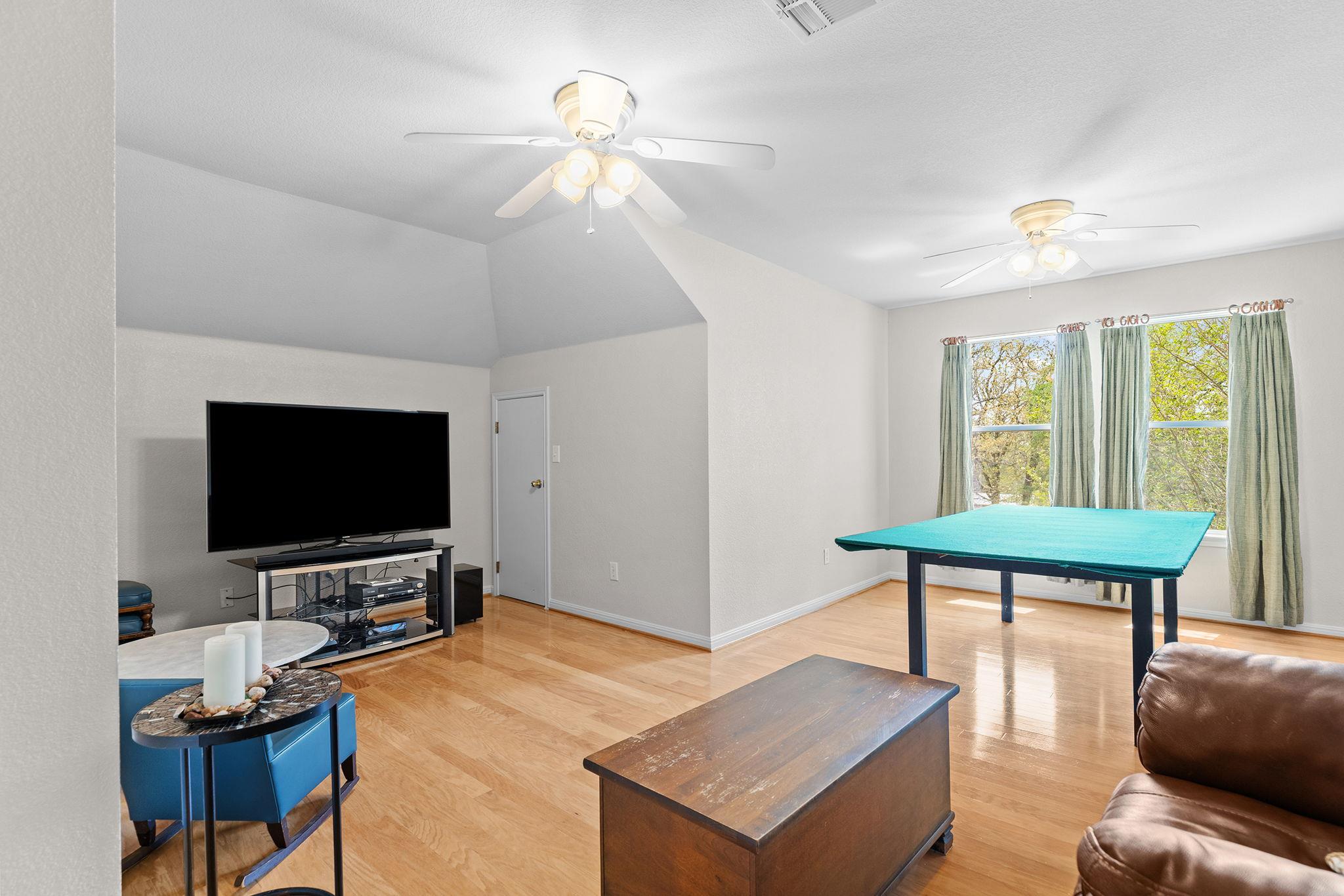 202 The Oaks BLVD