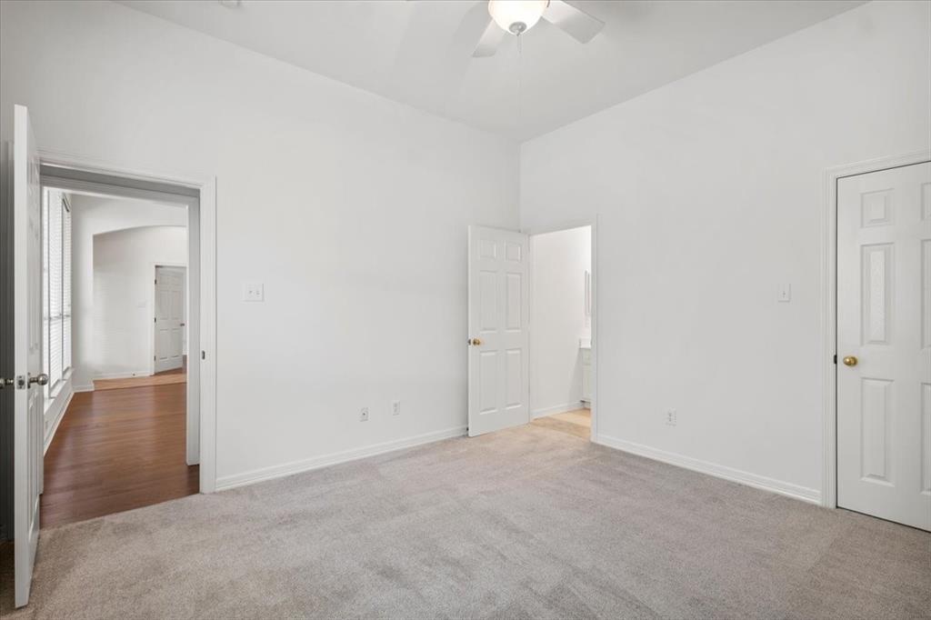 2127 Clear Lake PL