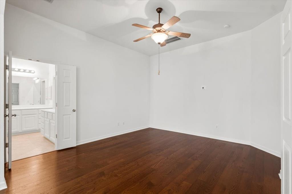 2127 Clear Lake PL