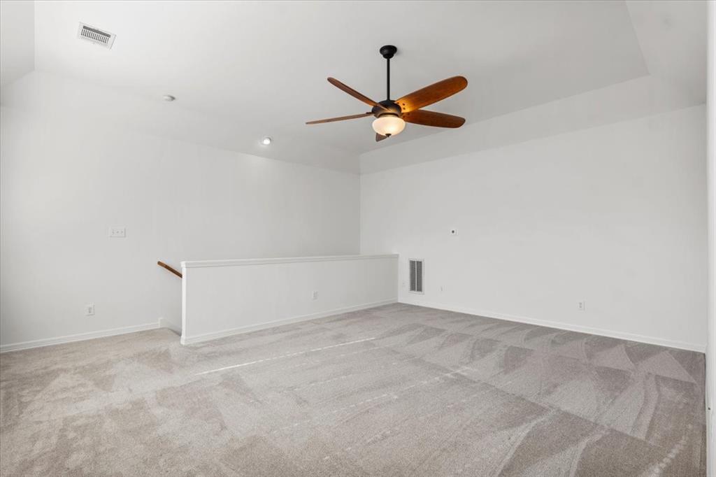 2127 Clear Lake PL