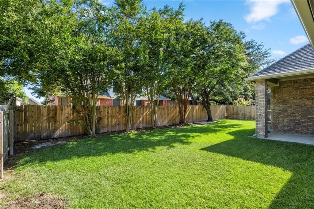 2127 Clear Lake PL