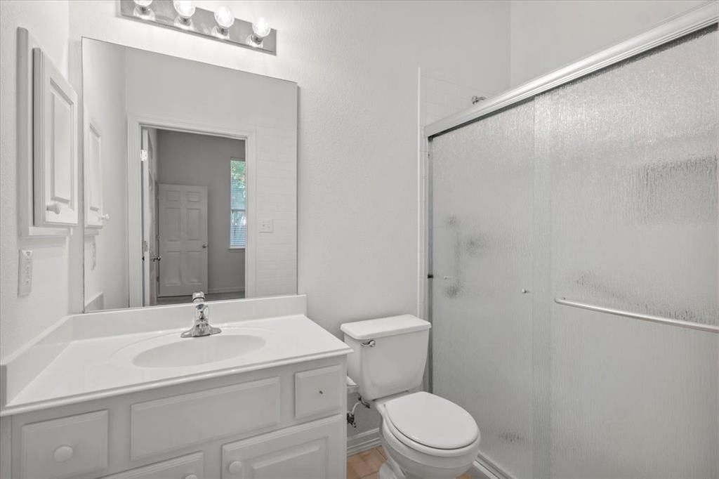 2127 Clear Lake PL
