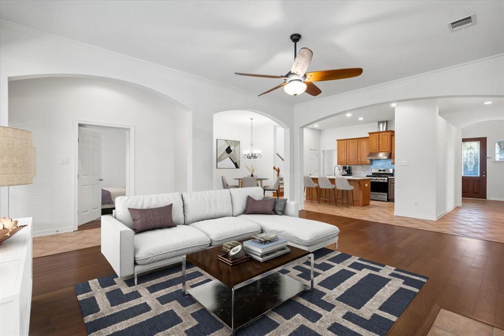 2127 Clear Lake PL