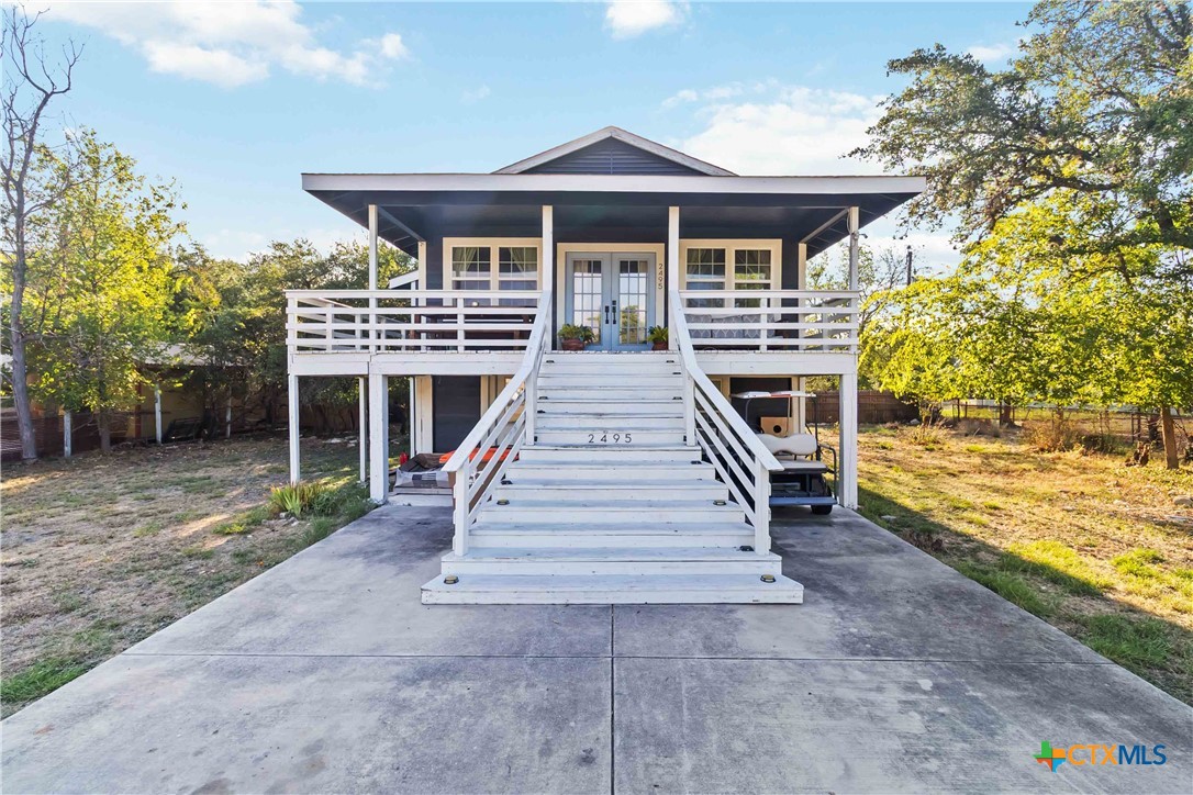2495 Lakeshore Drive