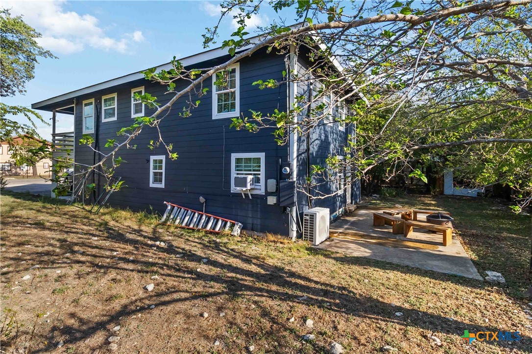 2495 Lakeshore Drive