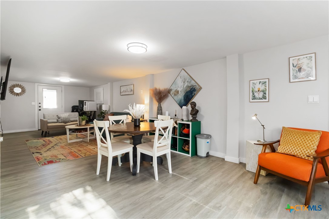 2495 Lakeshore Drive