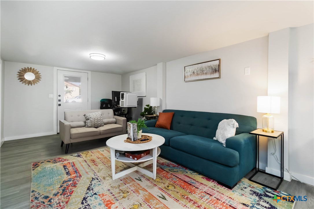 2495 Lakeshore Drive