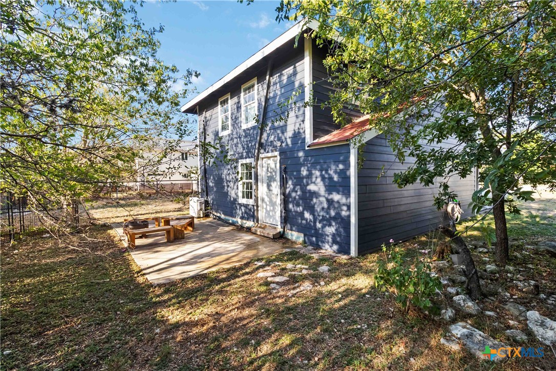 2495 Lakeshore Drive