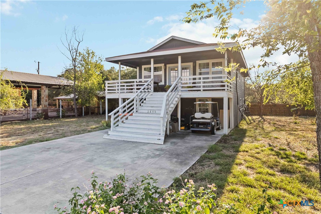 2495 Lakeshore Drive