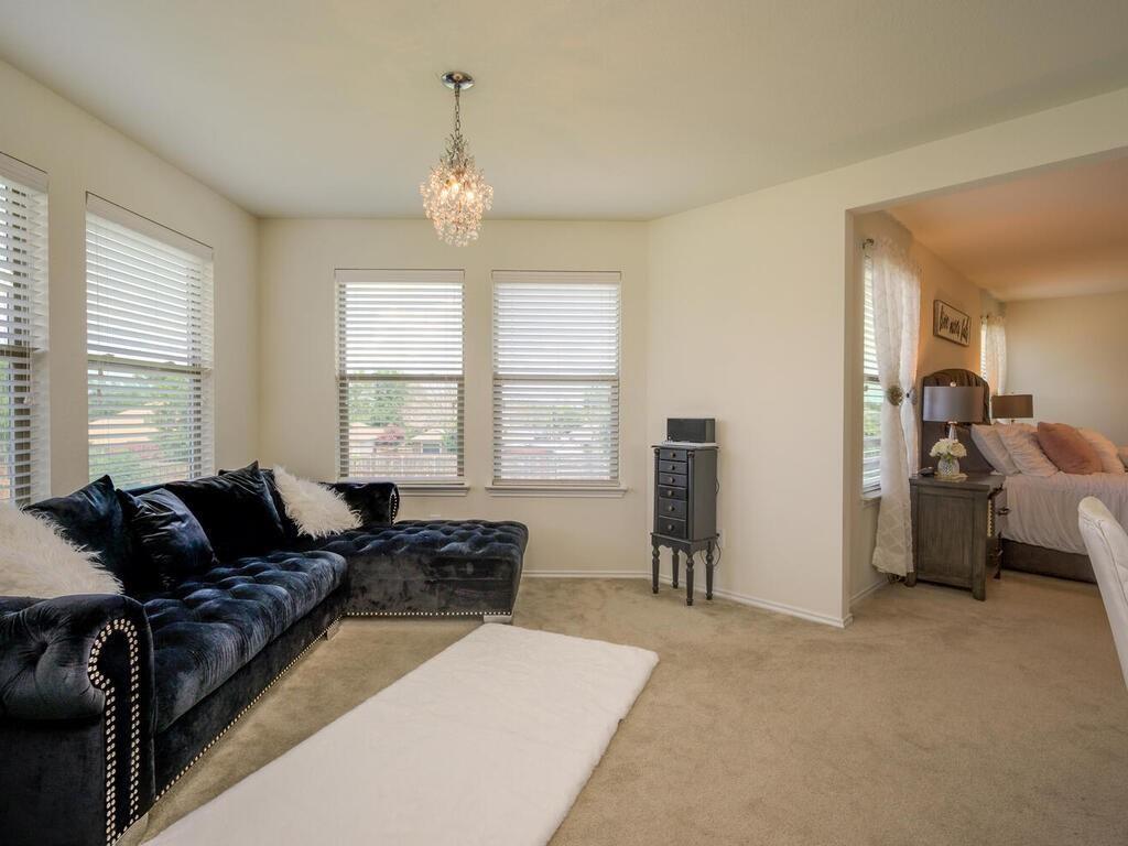 1304 Decatur CT