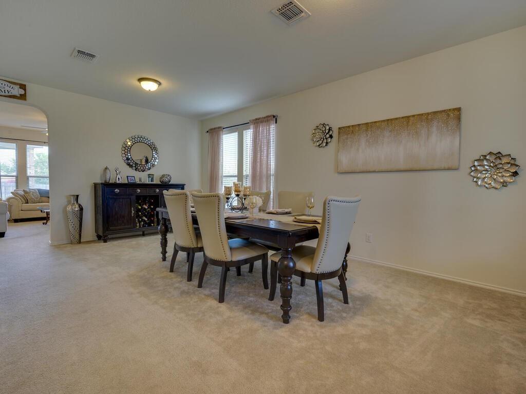 1304 Decatur CT