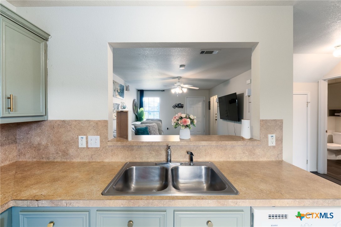 3113 Yaupon Road