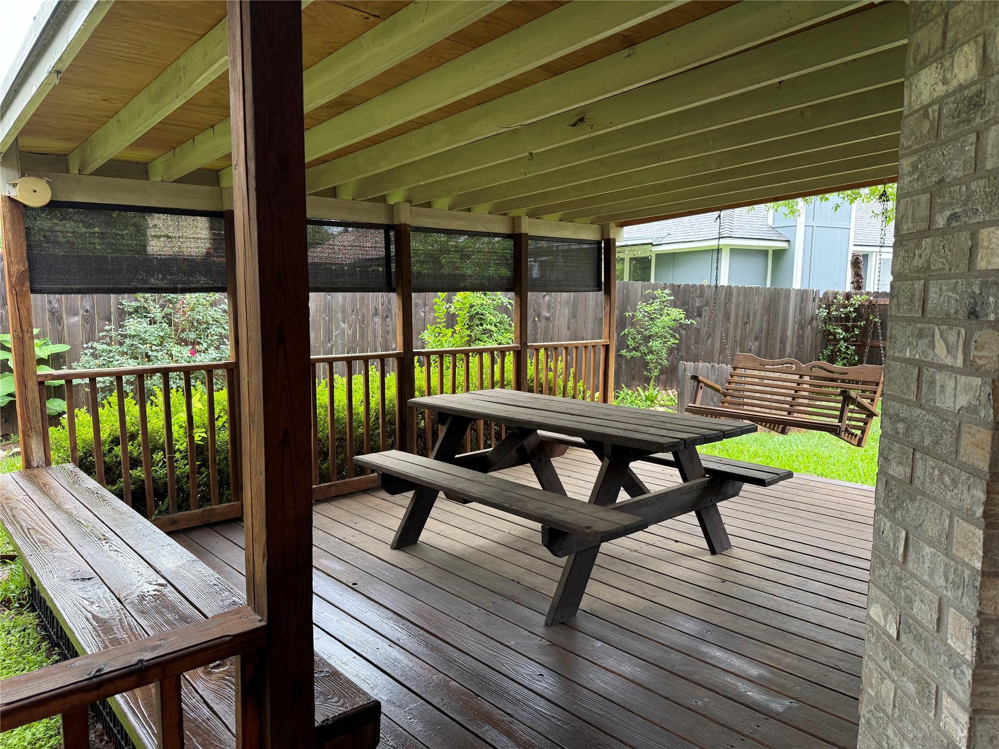 2113 Rosemary LN