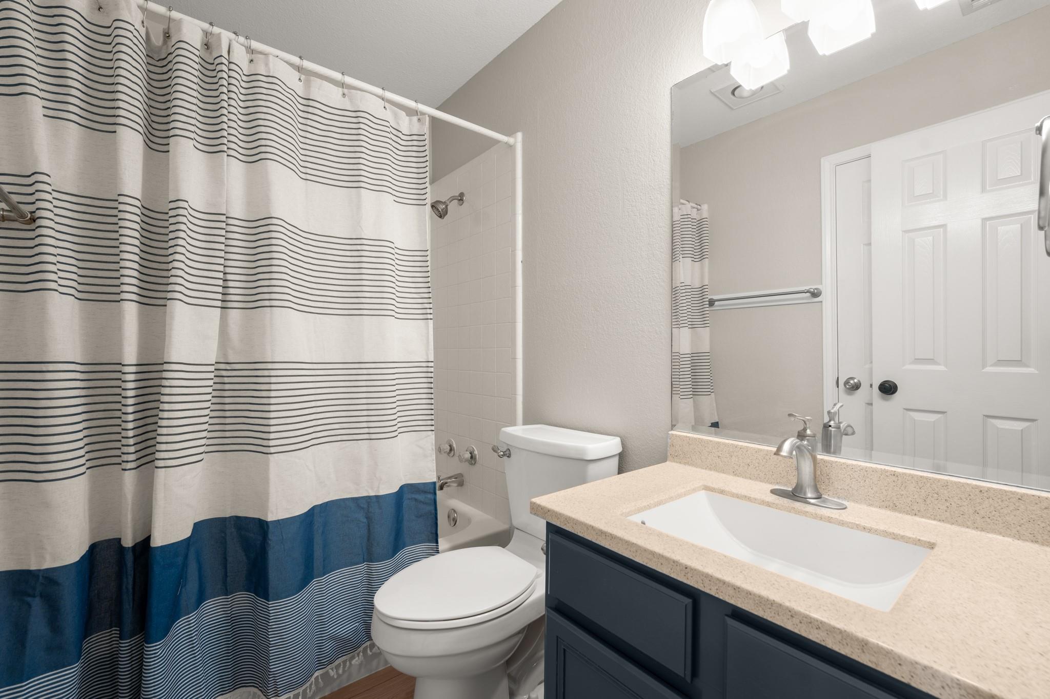 2113 Rosemary LN