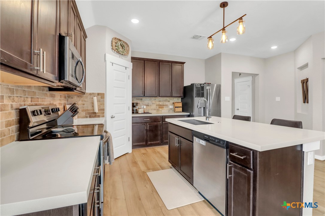 3627 Twin Dish Way