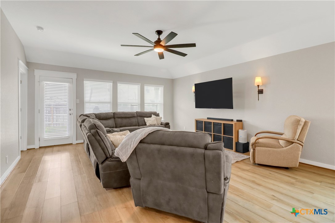 3627 Twin Dish Way