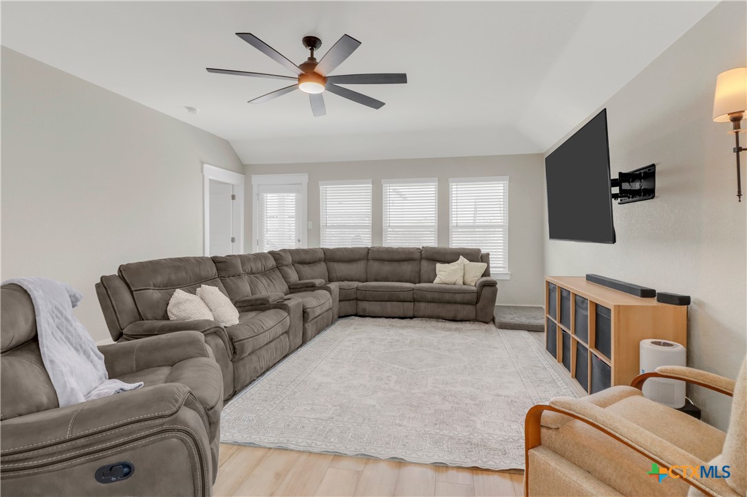 3627 Twin Dish Way