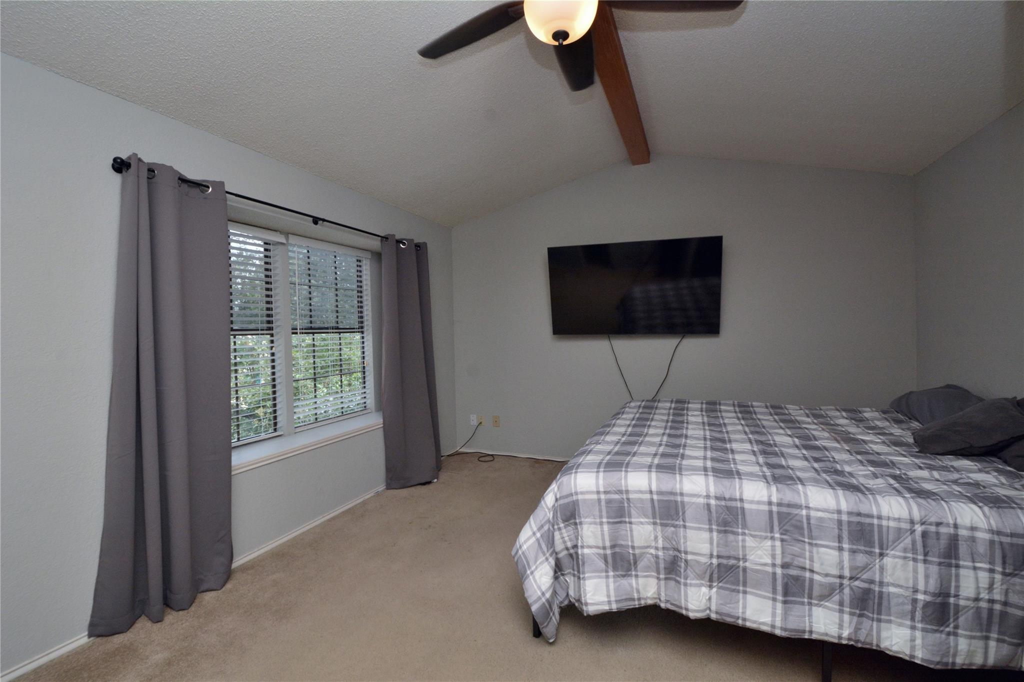 1404 Piney Creek LN