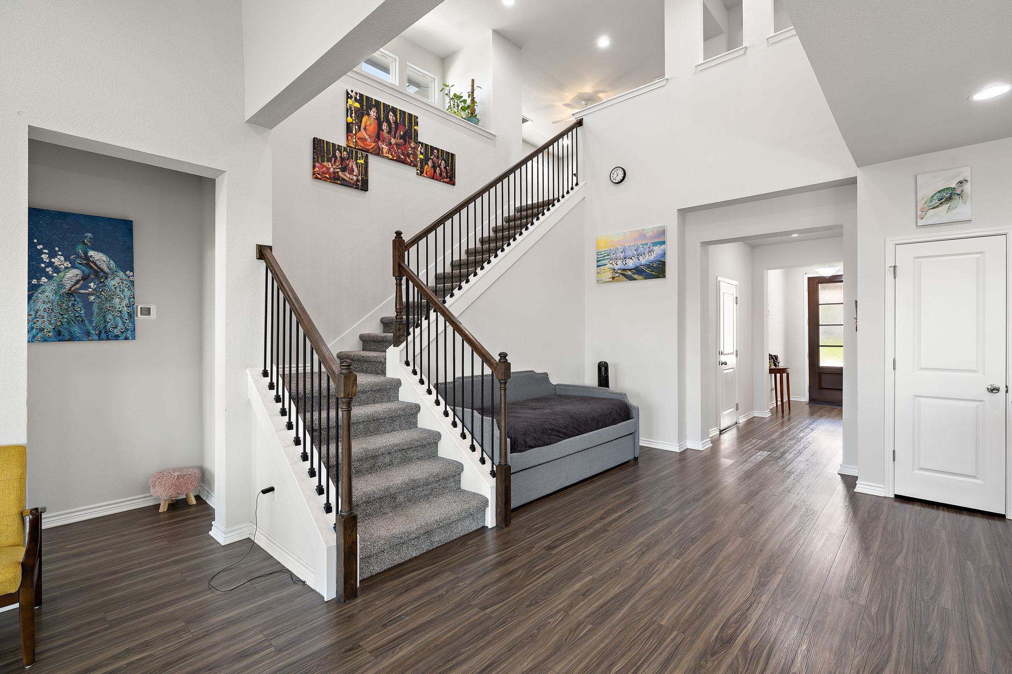 109 Broken Oak DR