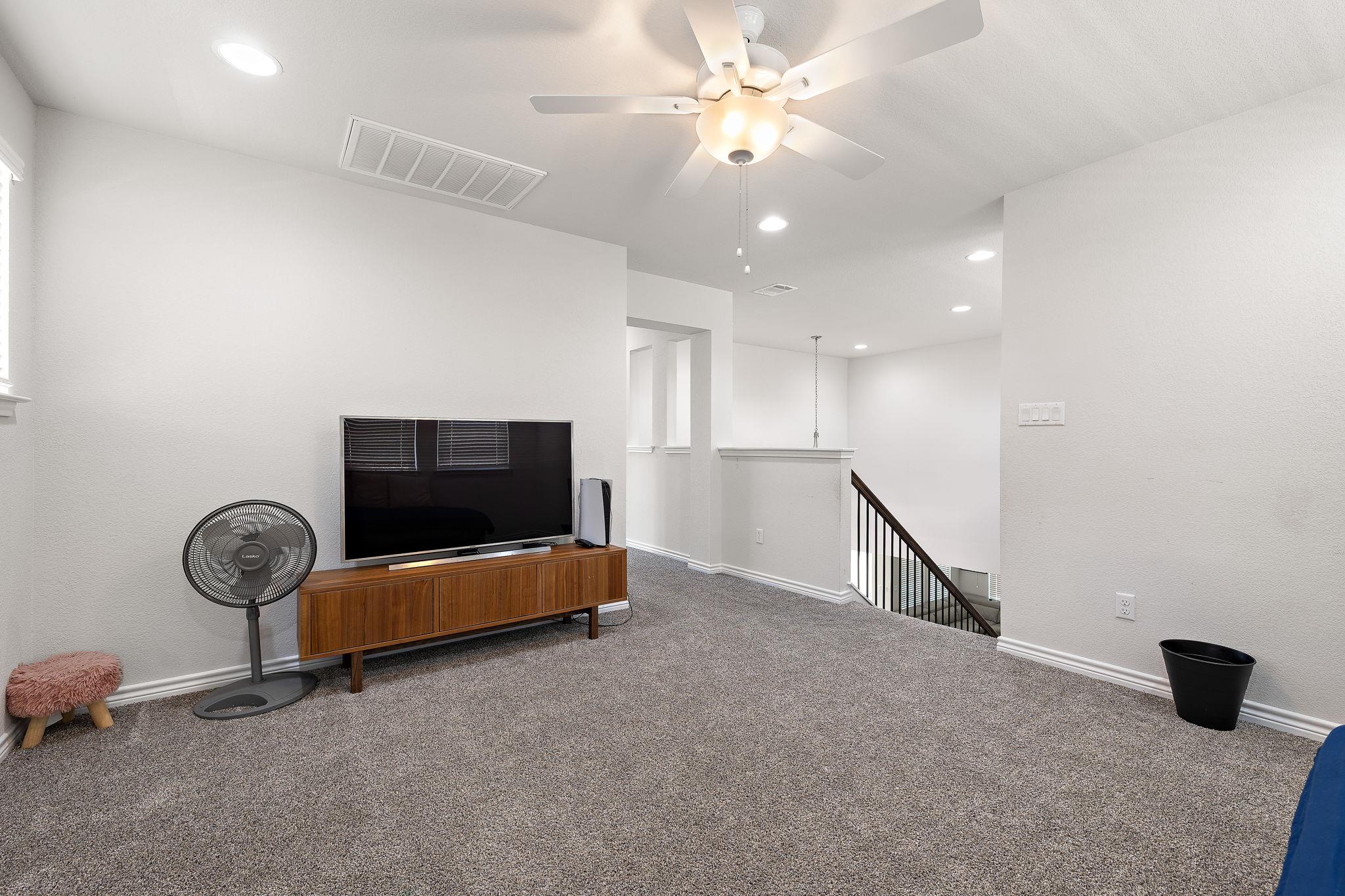 109 Broken Oak DR