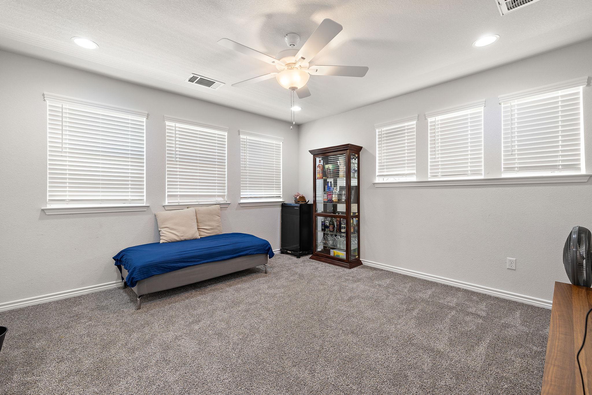 109 Broken Oak DR