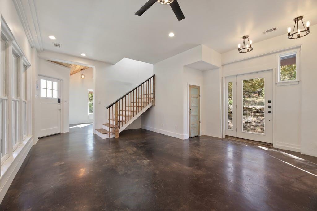 1612 The High RD