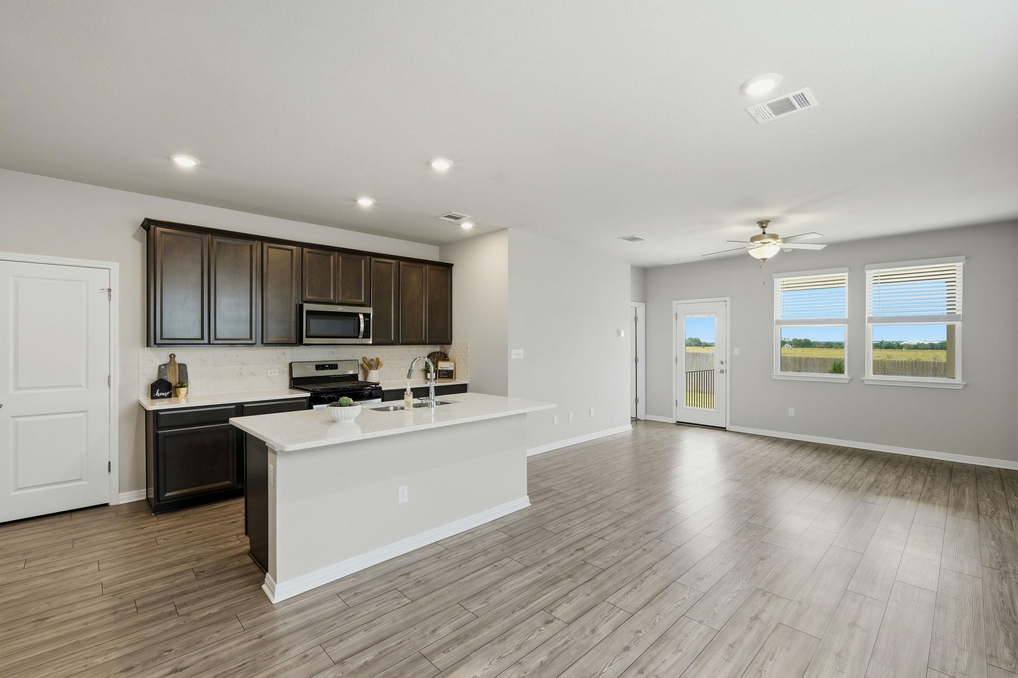 112 Prairie Song LN