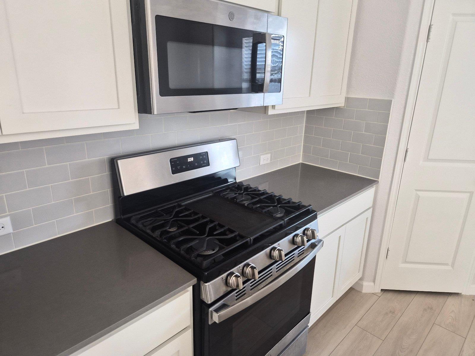 325 Arnage DR