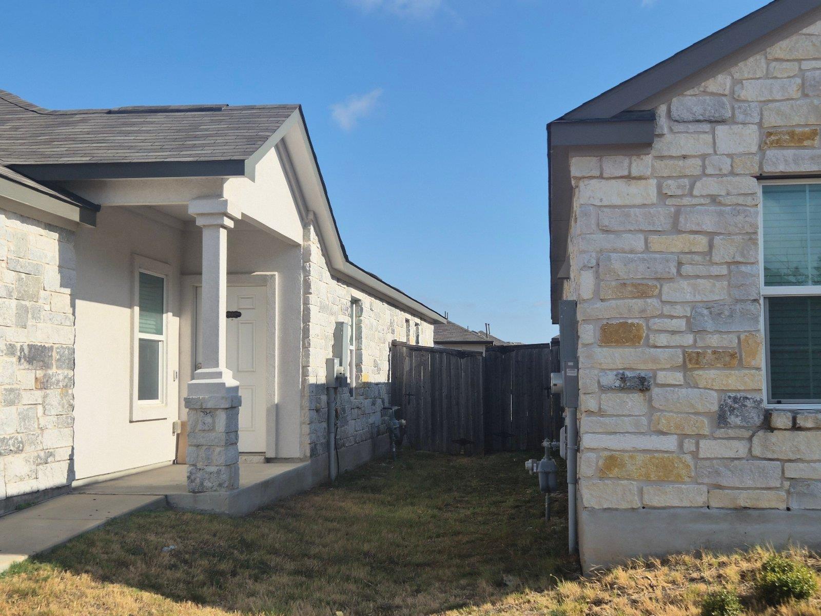 325 Arnage DR
