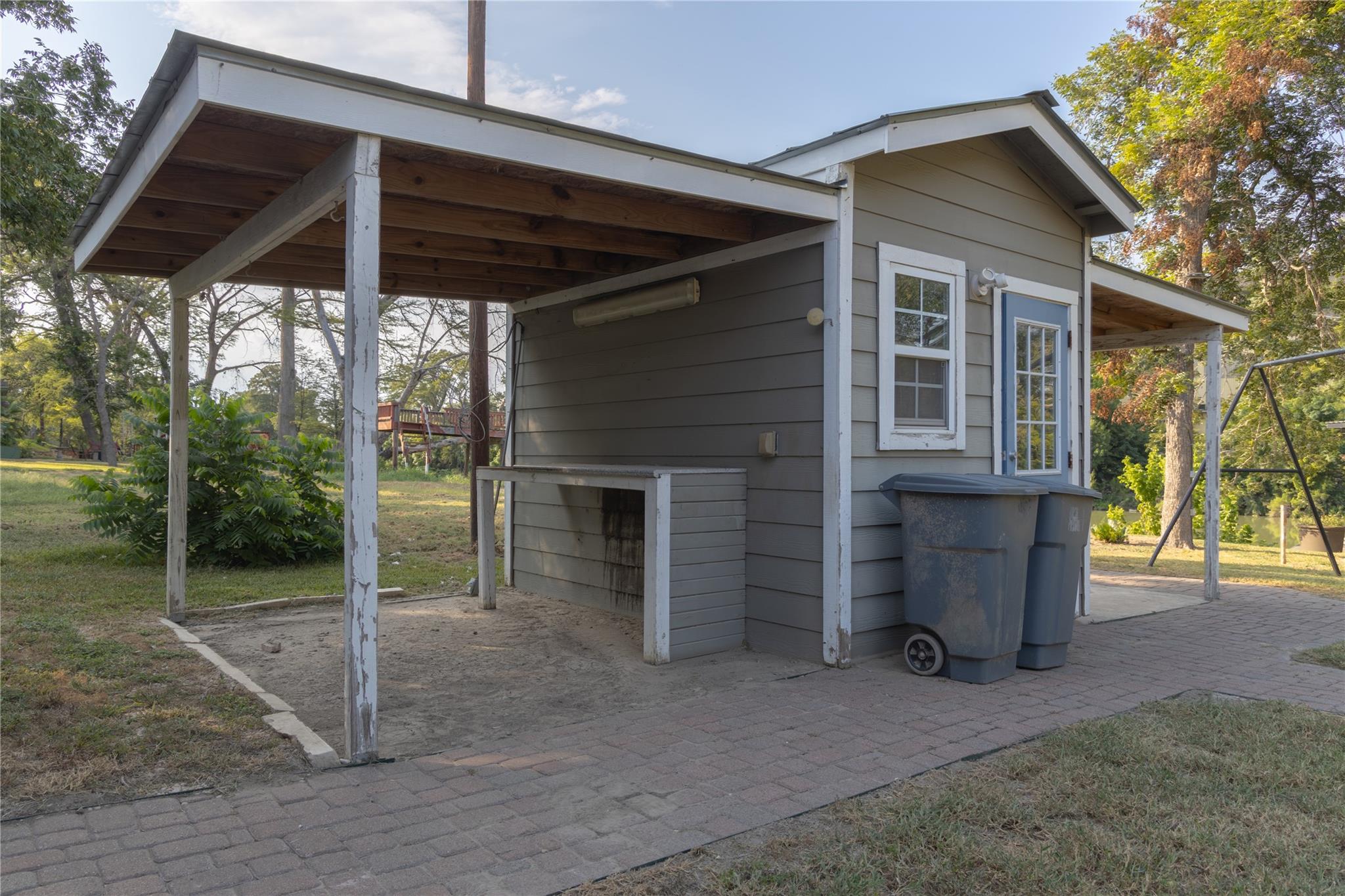 120 Erskine Ferry RD
