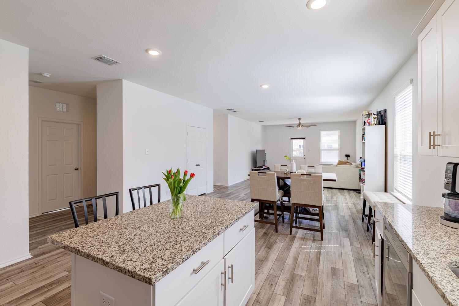 1620 Holly Lake DR