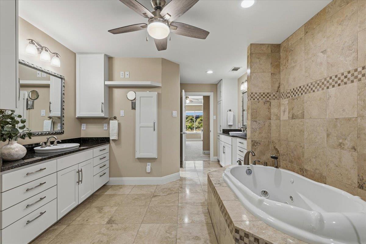 25207 Lake View DR