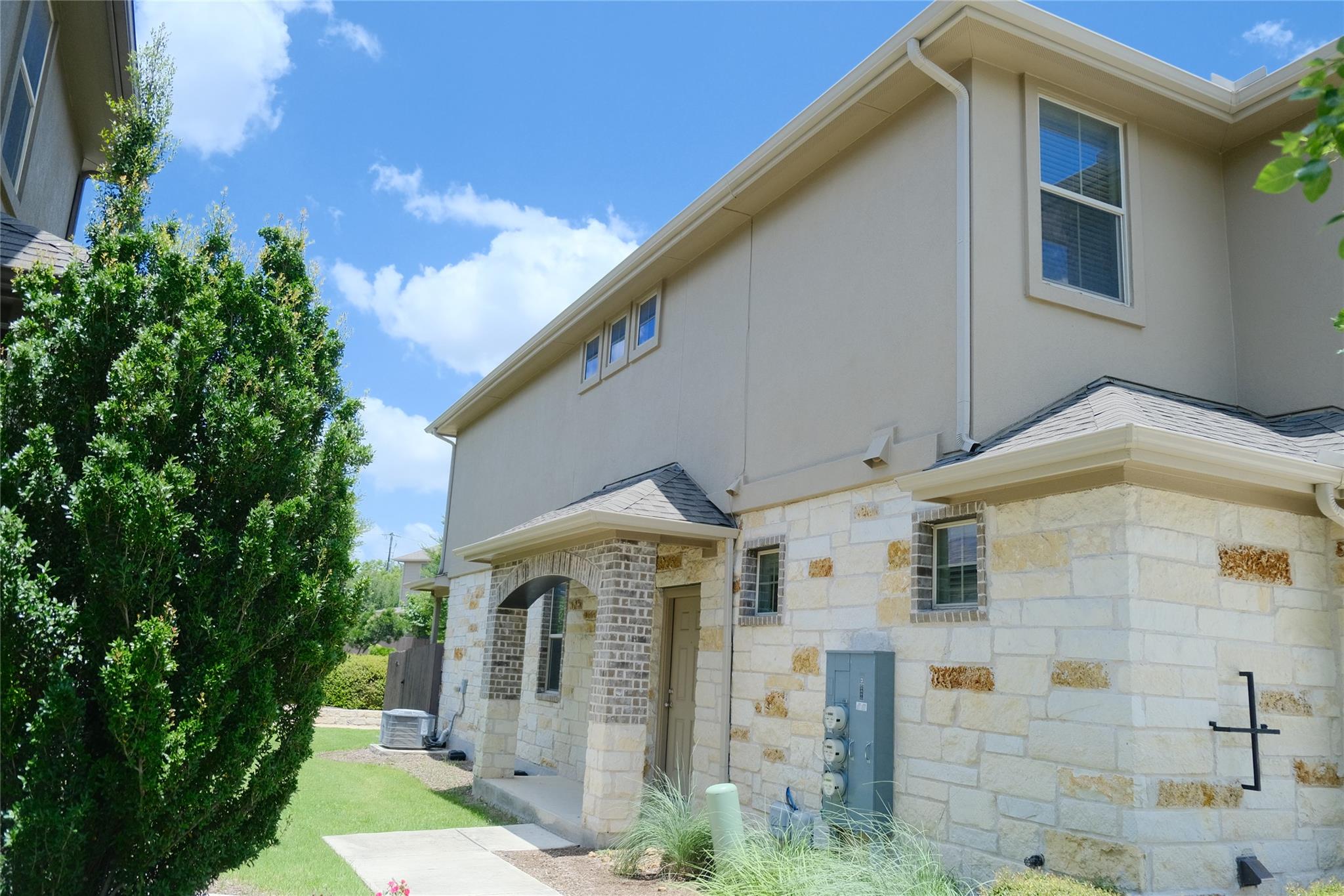 2880 Donnell DR # 801