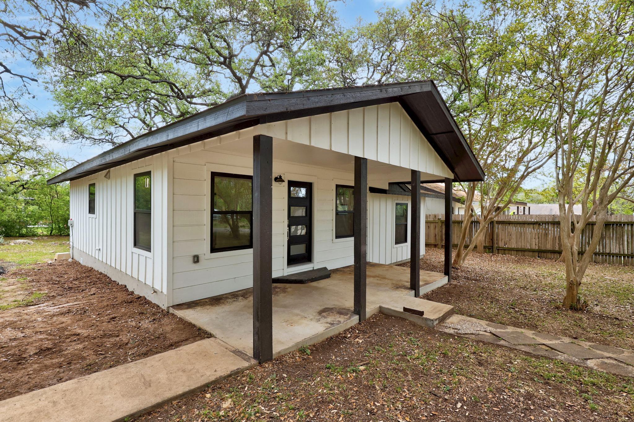 11013 Travis DR