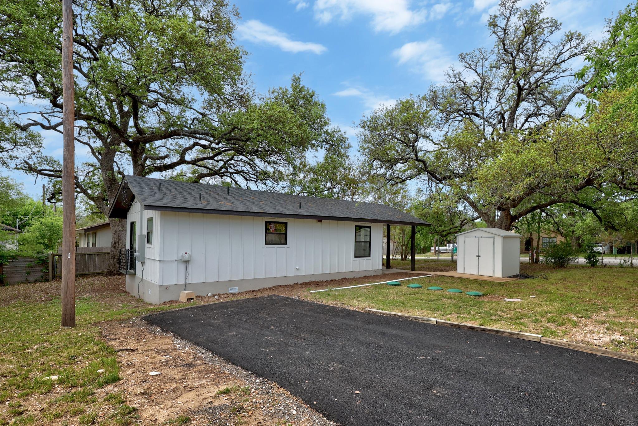 11013 Travis DR