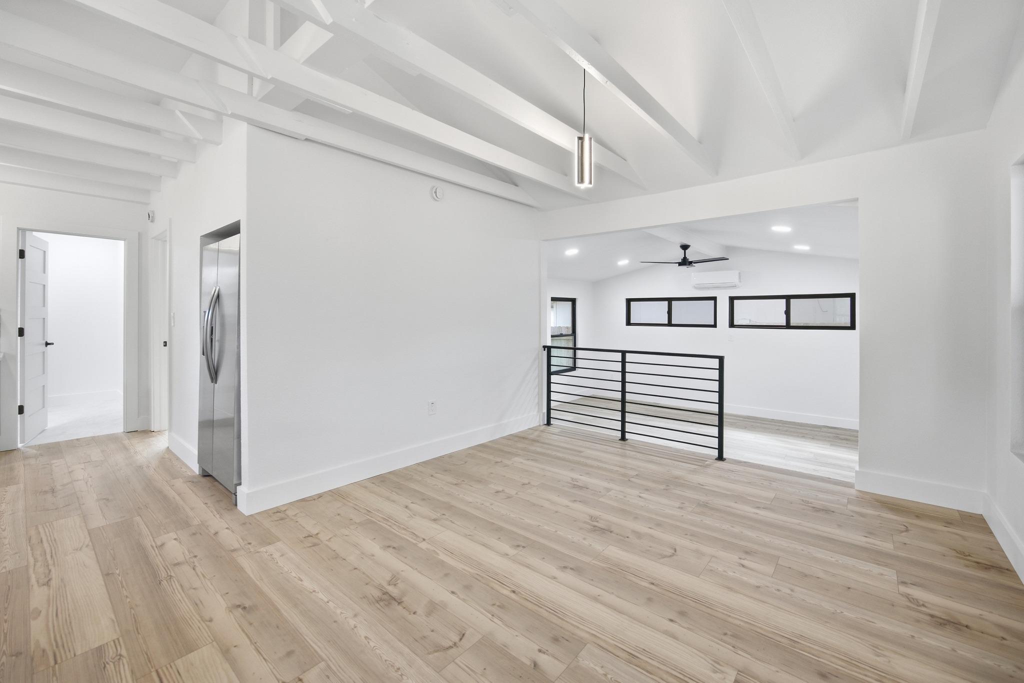 11013 Travis DR