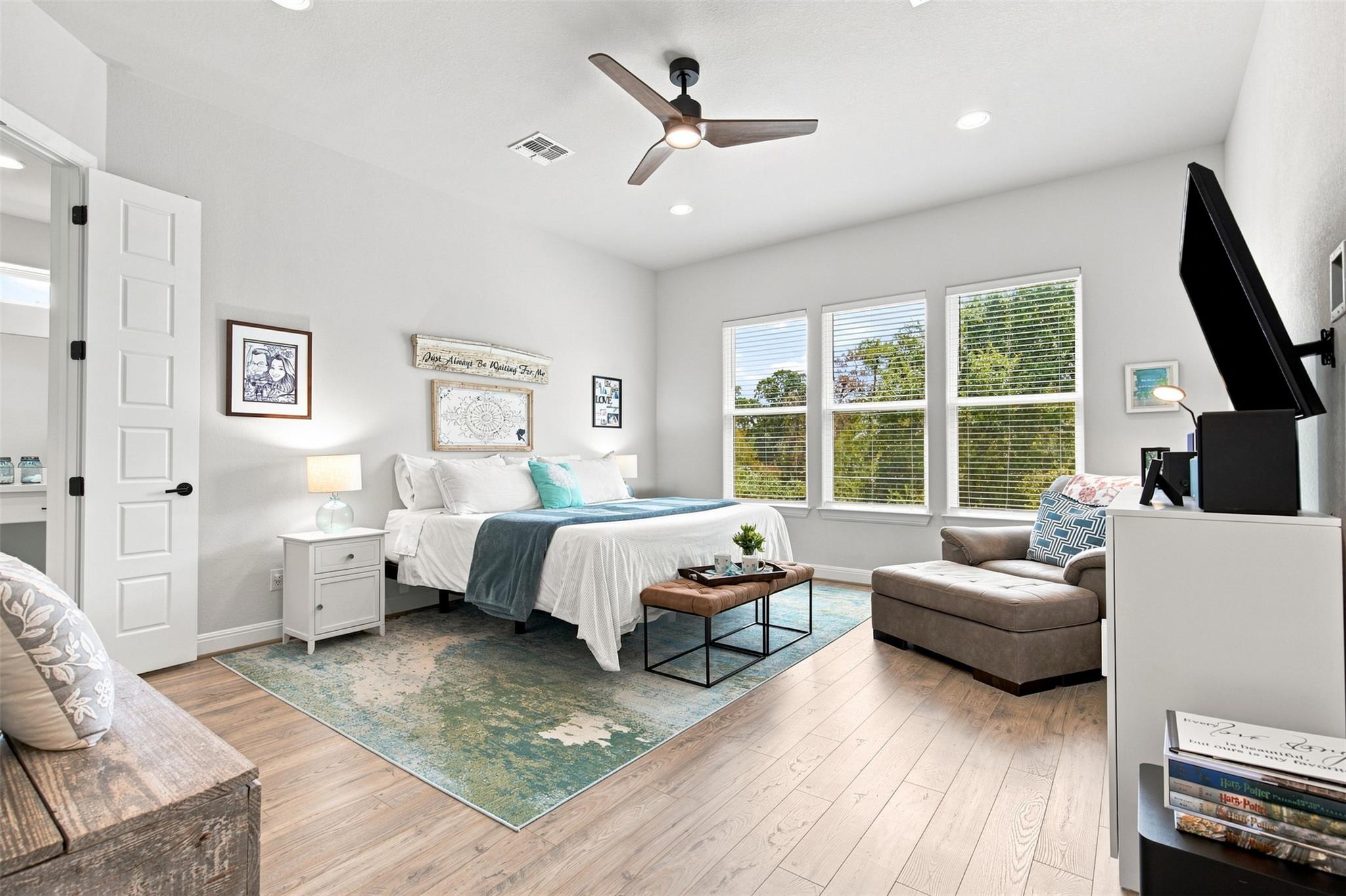 501 Great Lawn CV