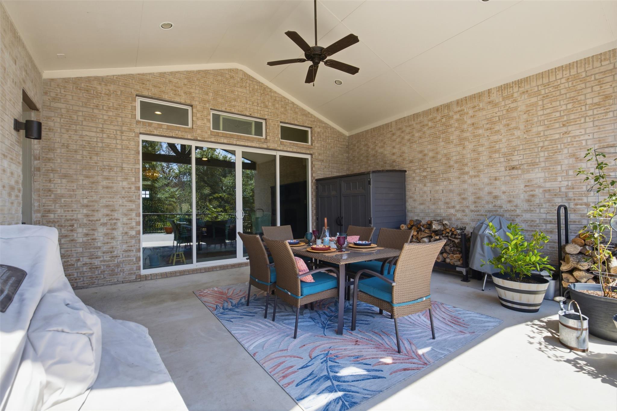 501 Great Lawn CV