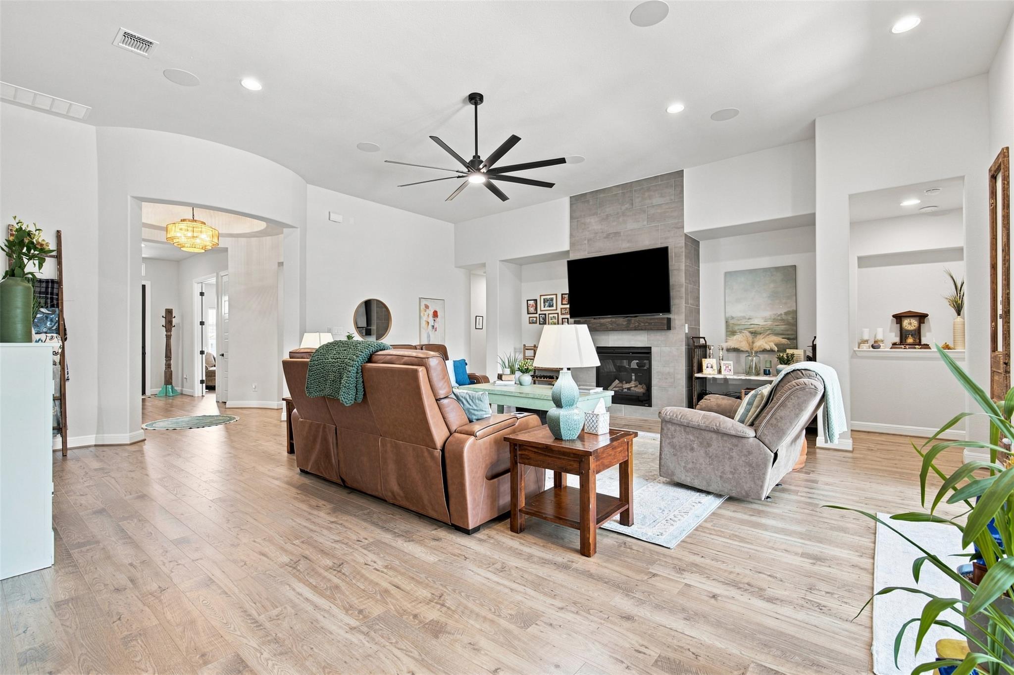 501 Great Lawn CV