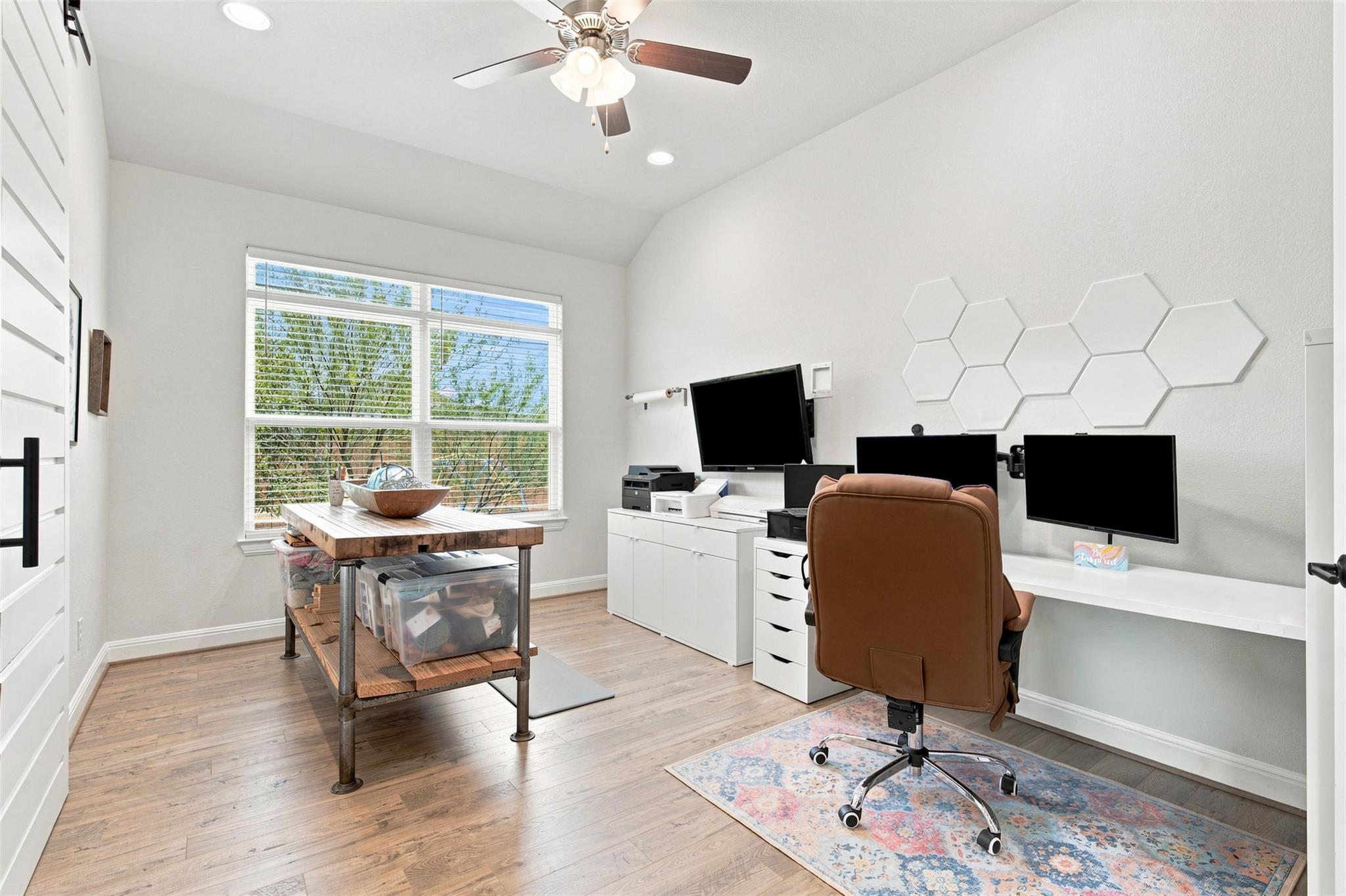 501 Great Lawn CV
