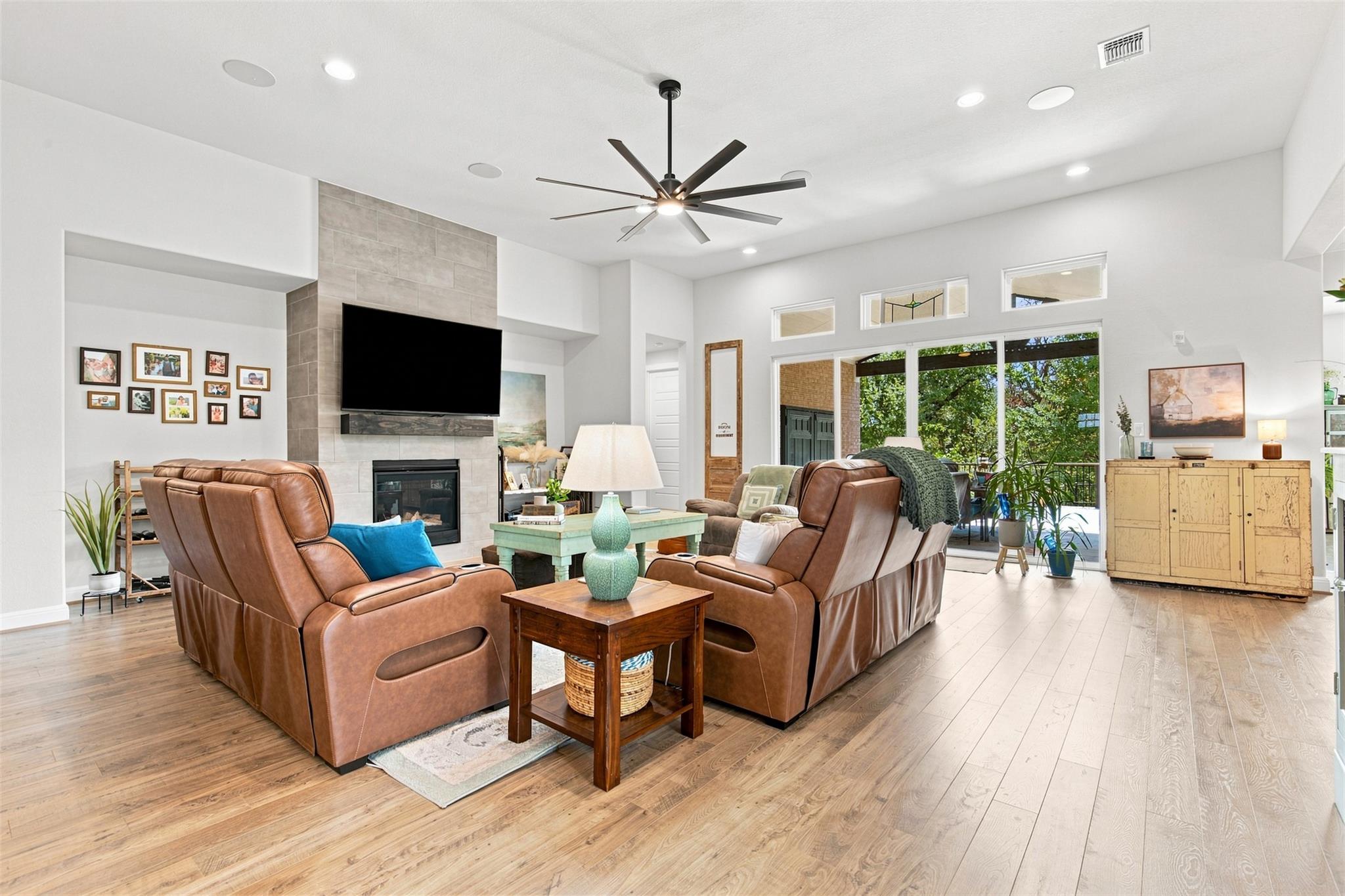 501 Great Lawn CV