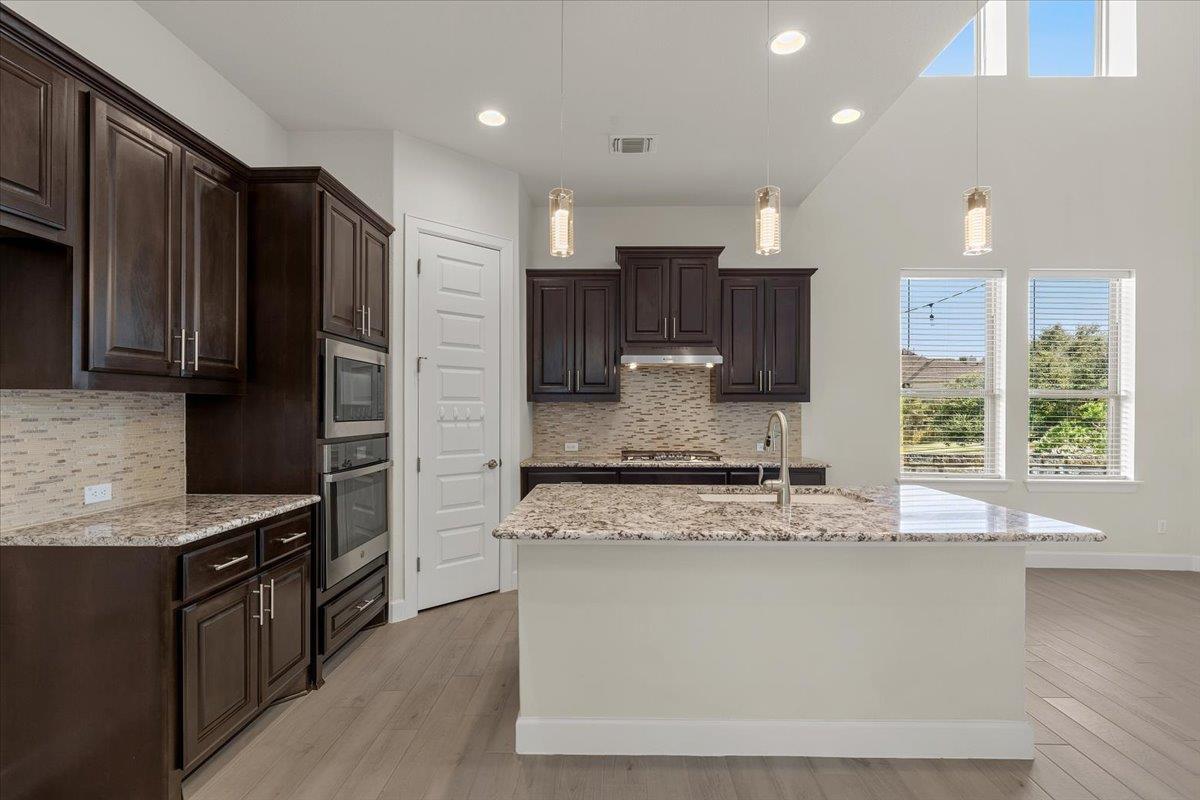 266 Village Oak DR