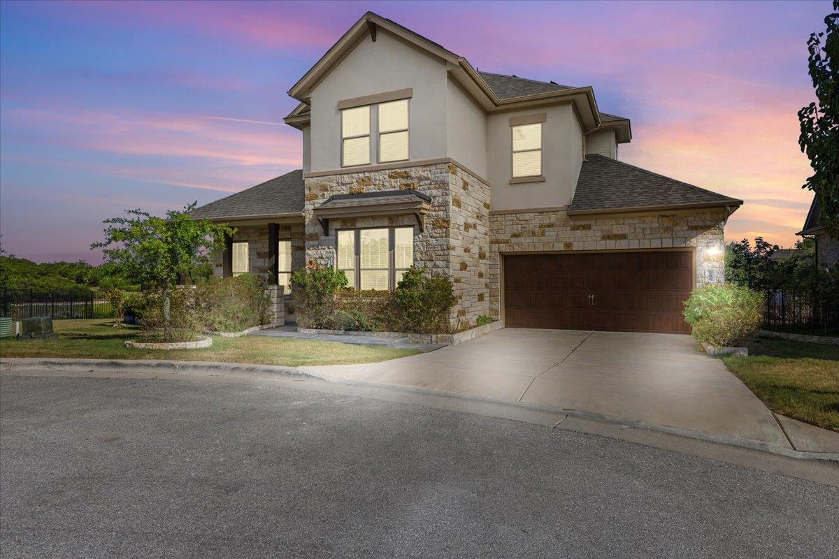 266 Village Oak DR