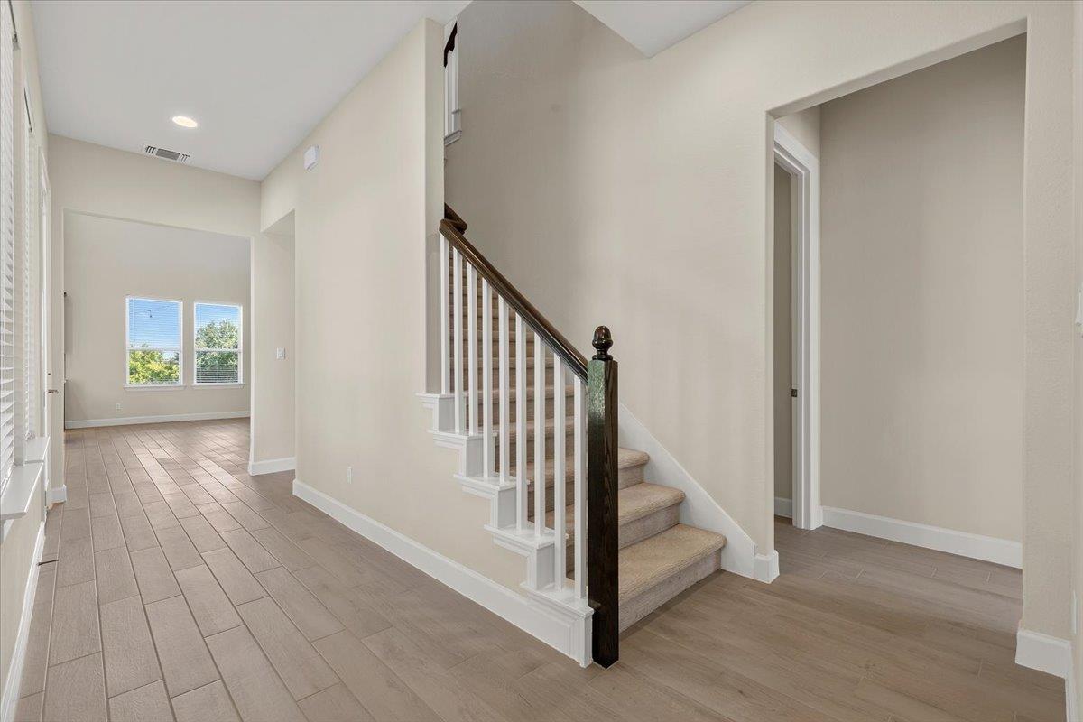 266 Village Oak DR