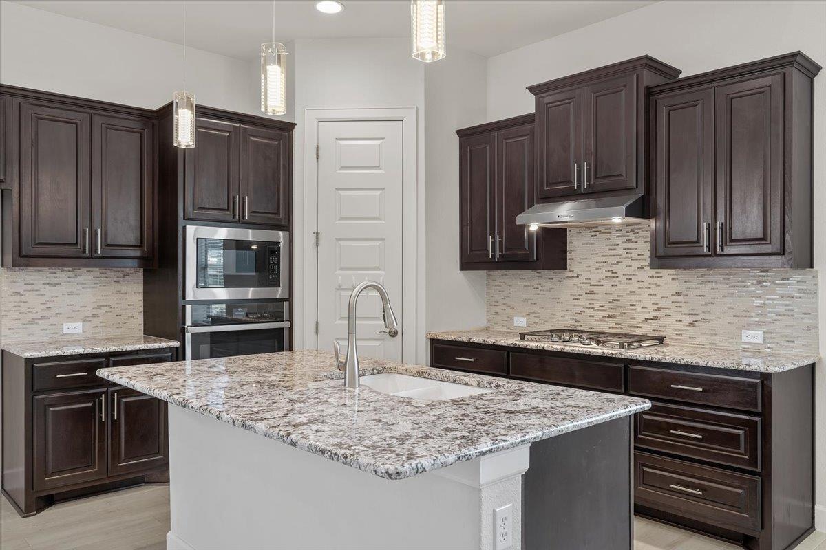 266 Village Oak DR