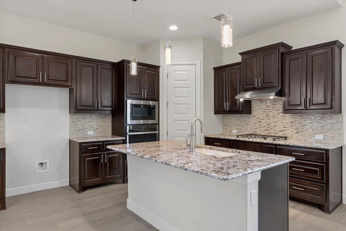 266 Village Oak DR