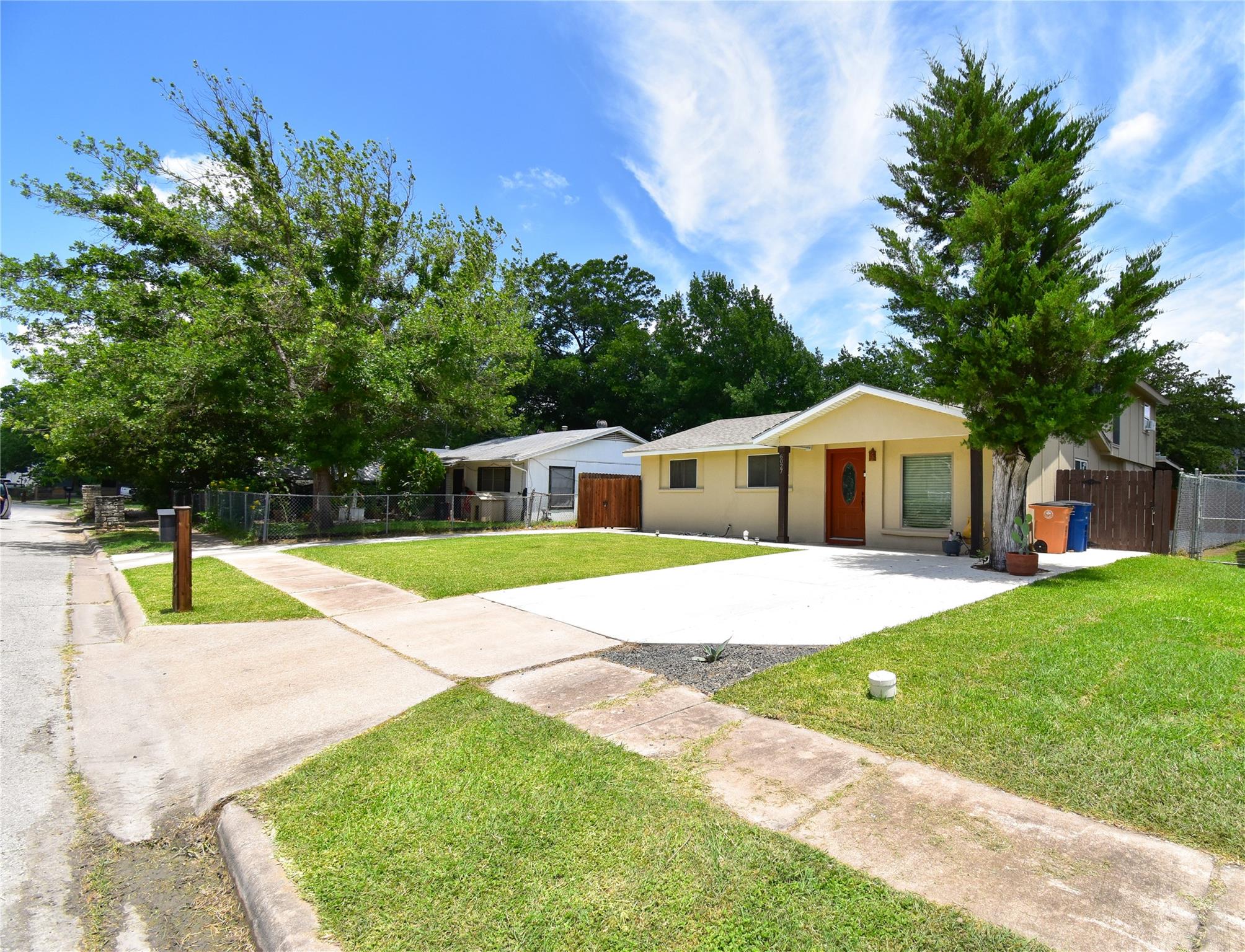 6027 Bluebell CIR
