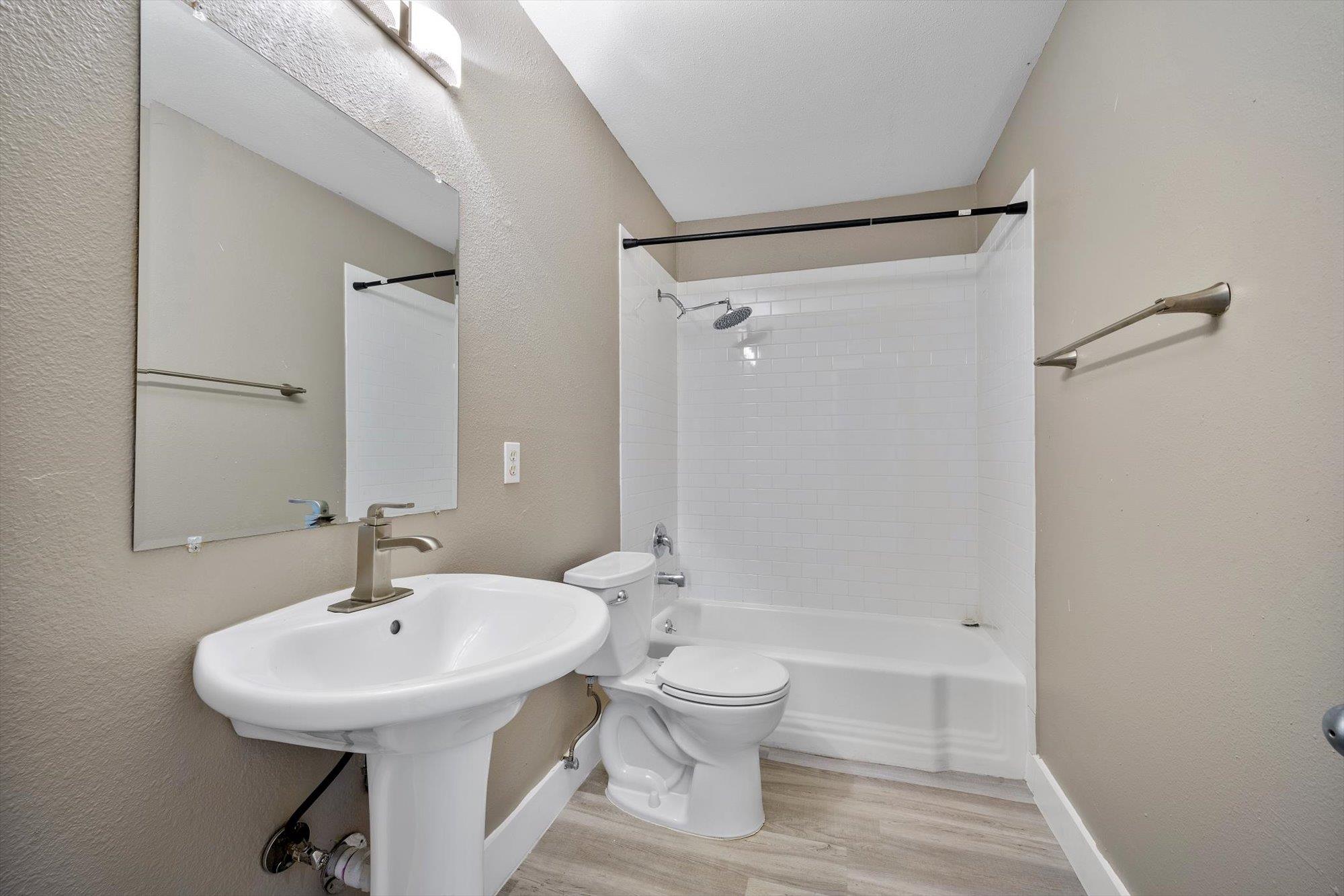 2303 East Side #109 DR # 109