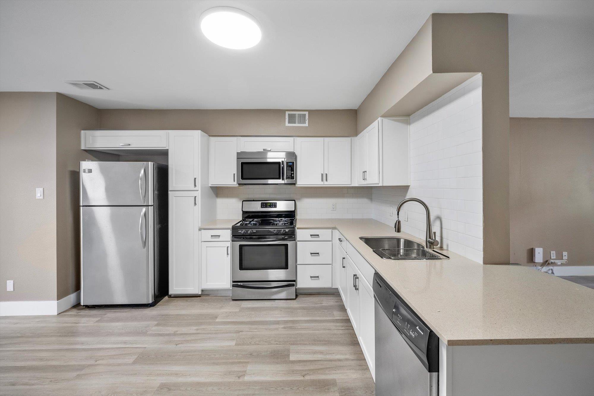 2303 East Side #109 DR # 109