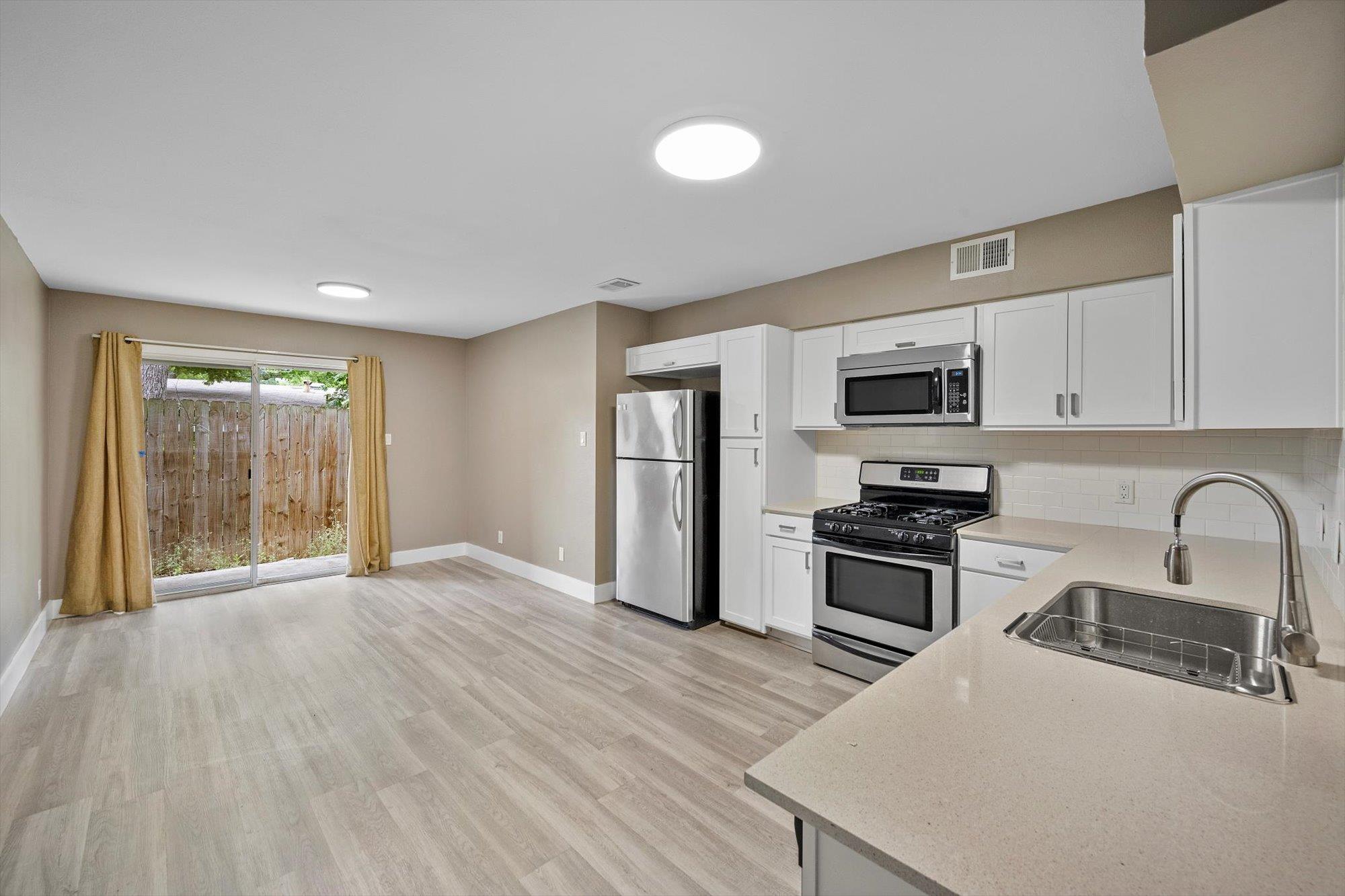 2303 East Side #109 DR # 109